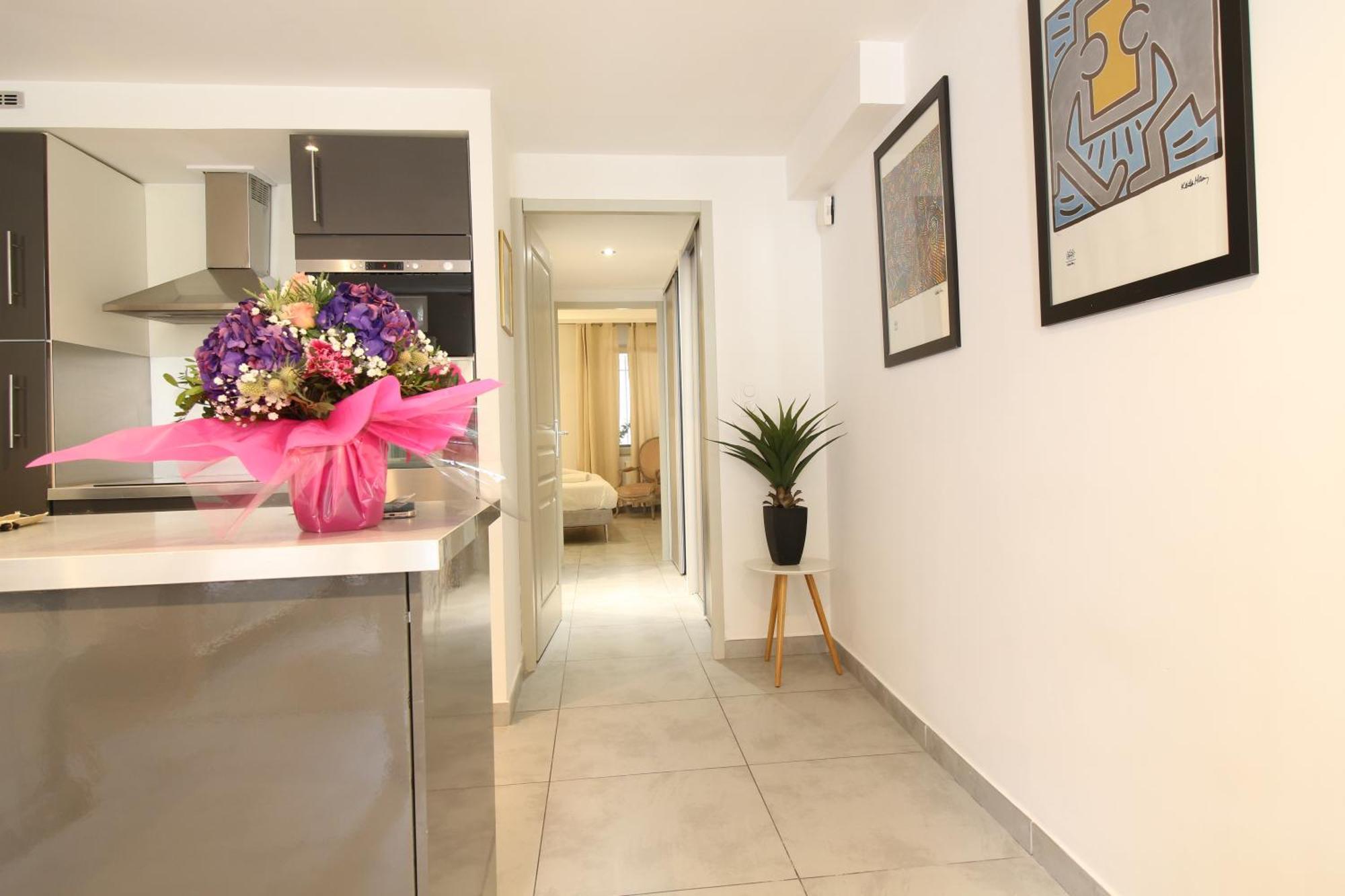Appartement Nouveaute 2025 - Les Lices 2-hypercentre-proche Gare-wifi Rapide-2p *