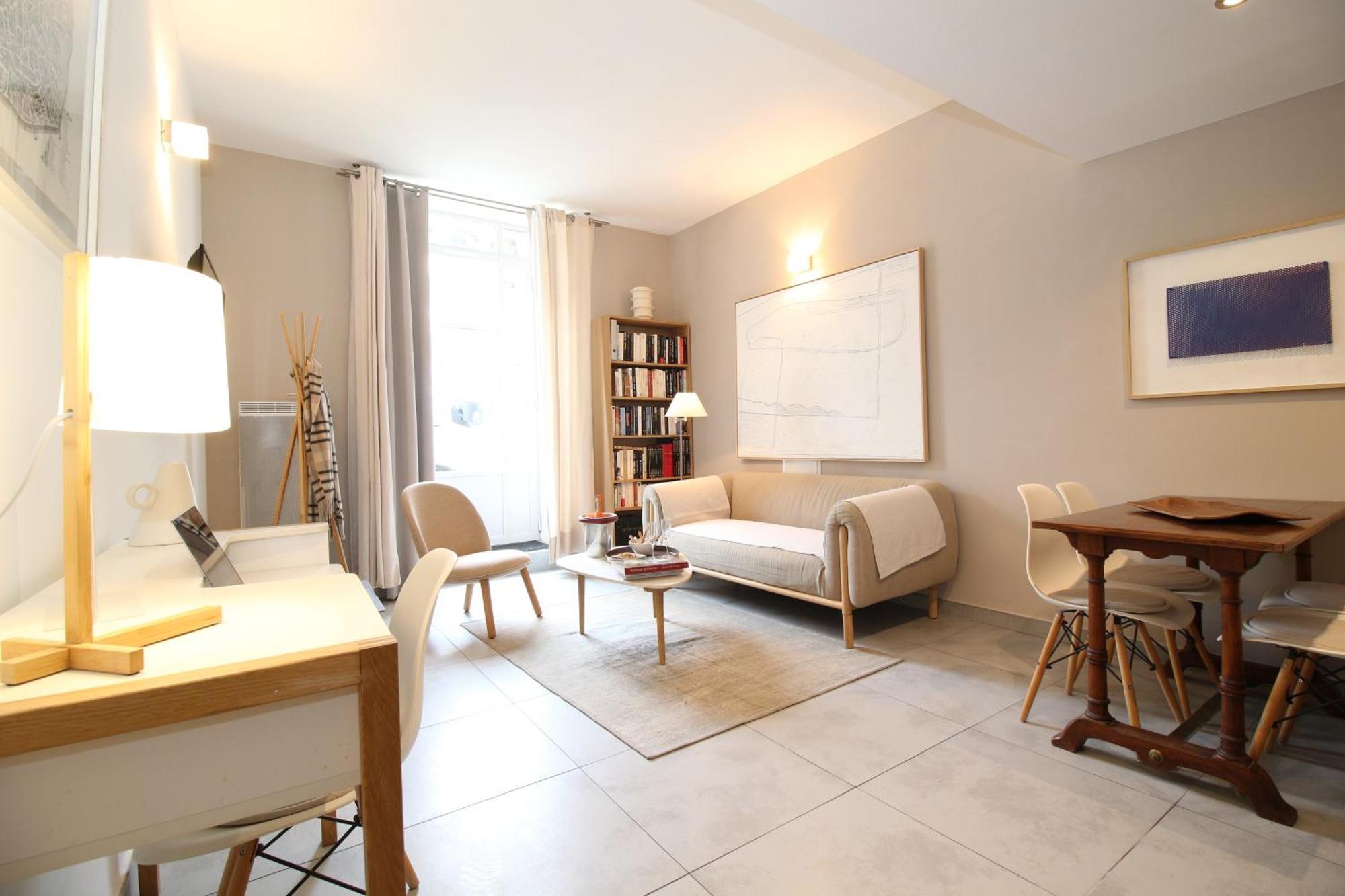 Apartment Nouveaute 2025 - Les Lices 2-hypercentre-proche Gare-wifi Rapide-2p