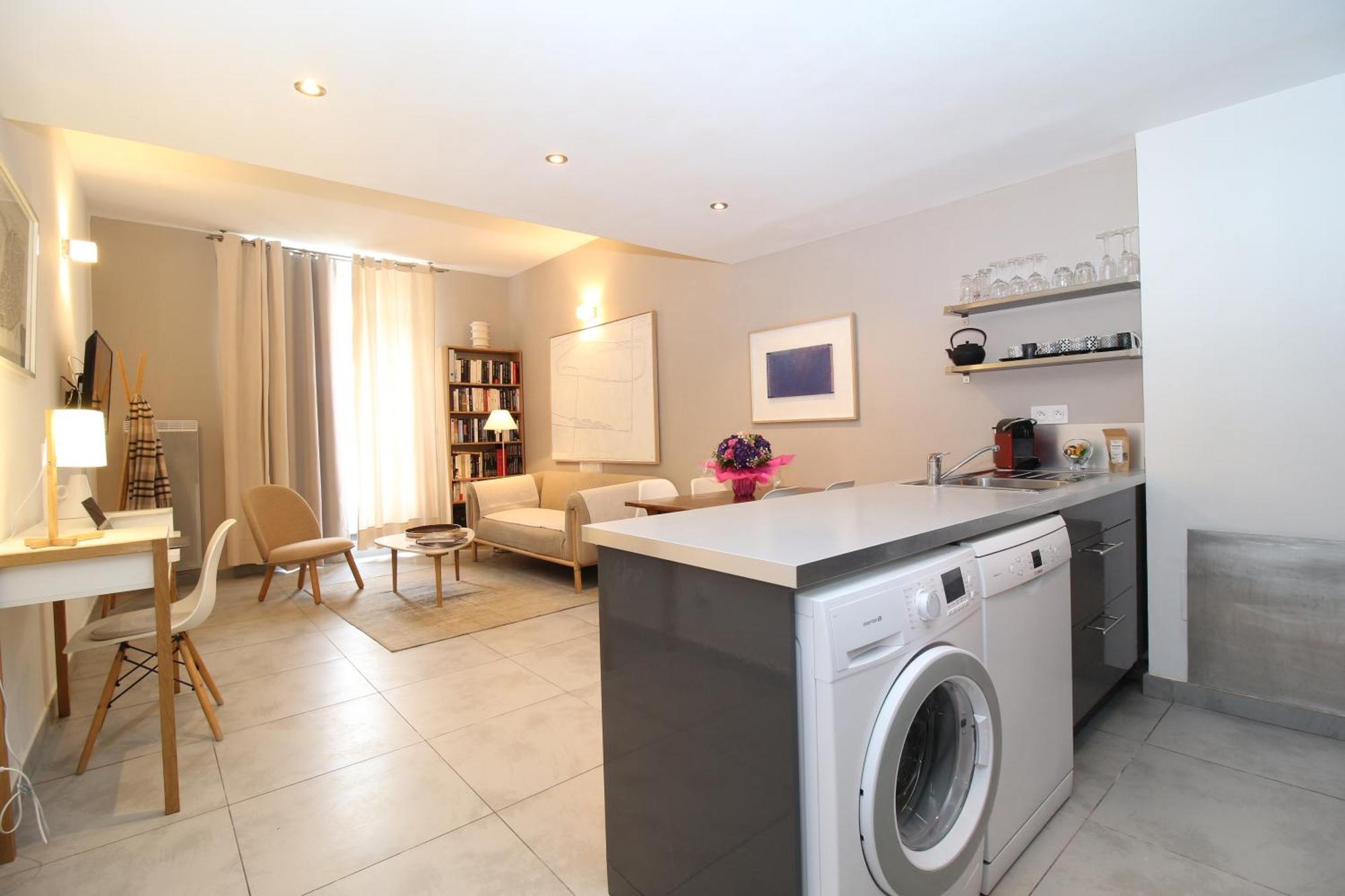 Apartment Nouveaute 2025 - Les Lices 2-hypercentre-proche Gare-wifi Rapide-2p Avignon